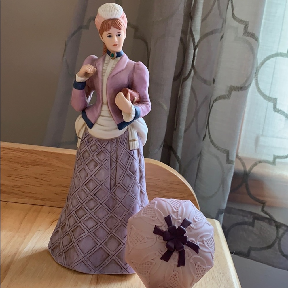 Statue - Picture 5 of 5